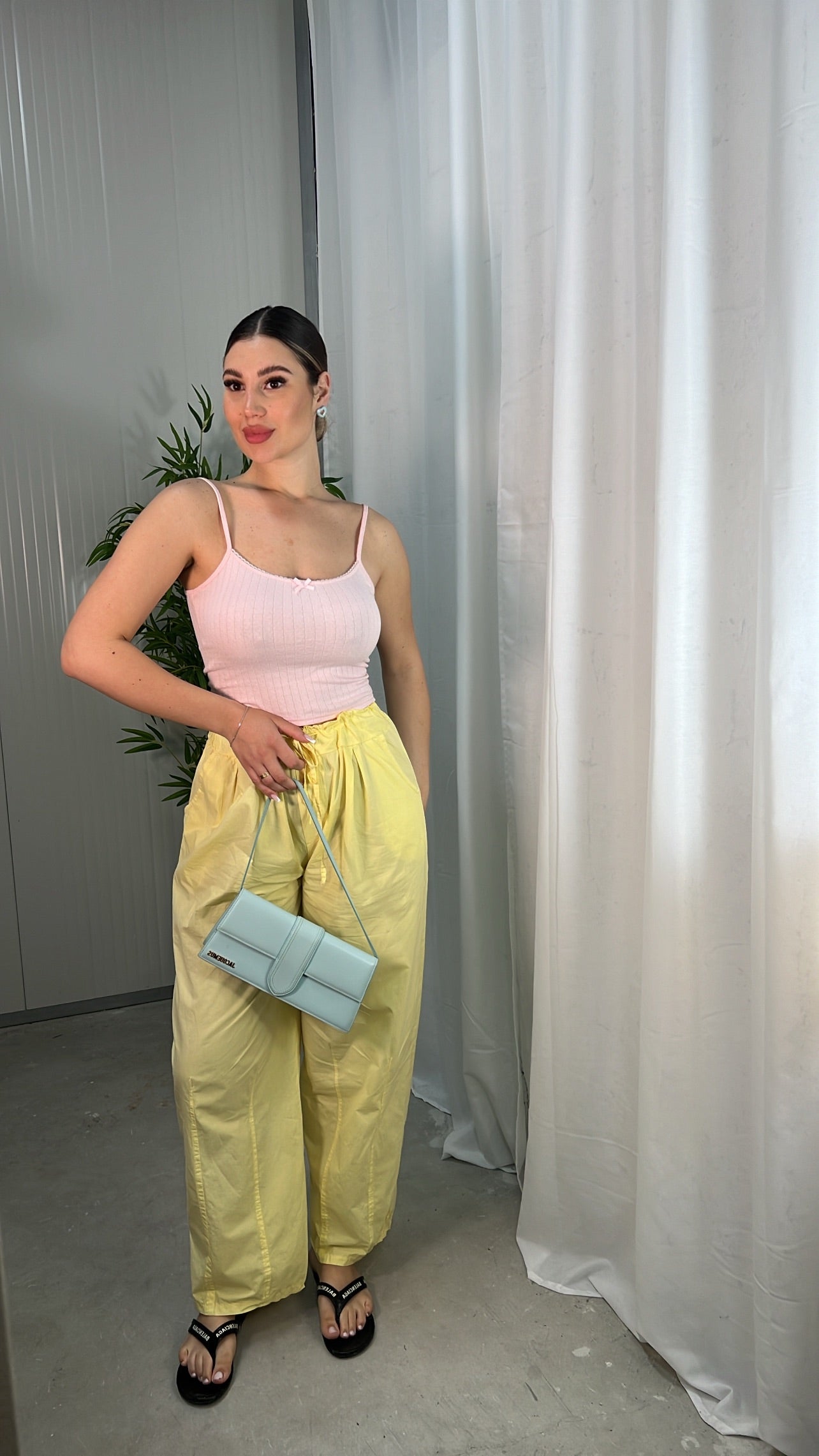 Pantalaccio giallo