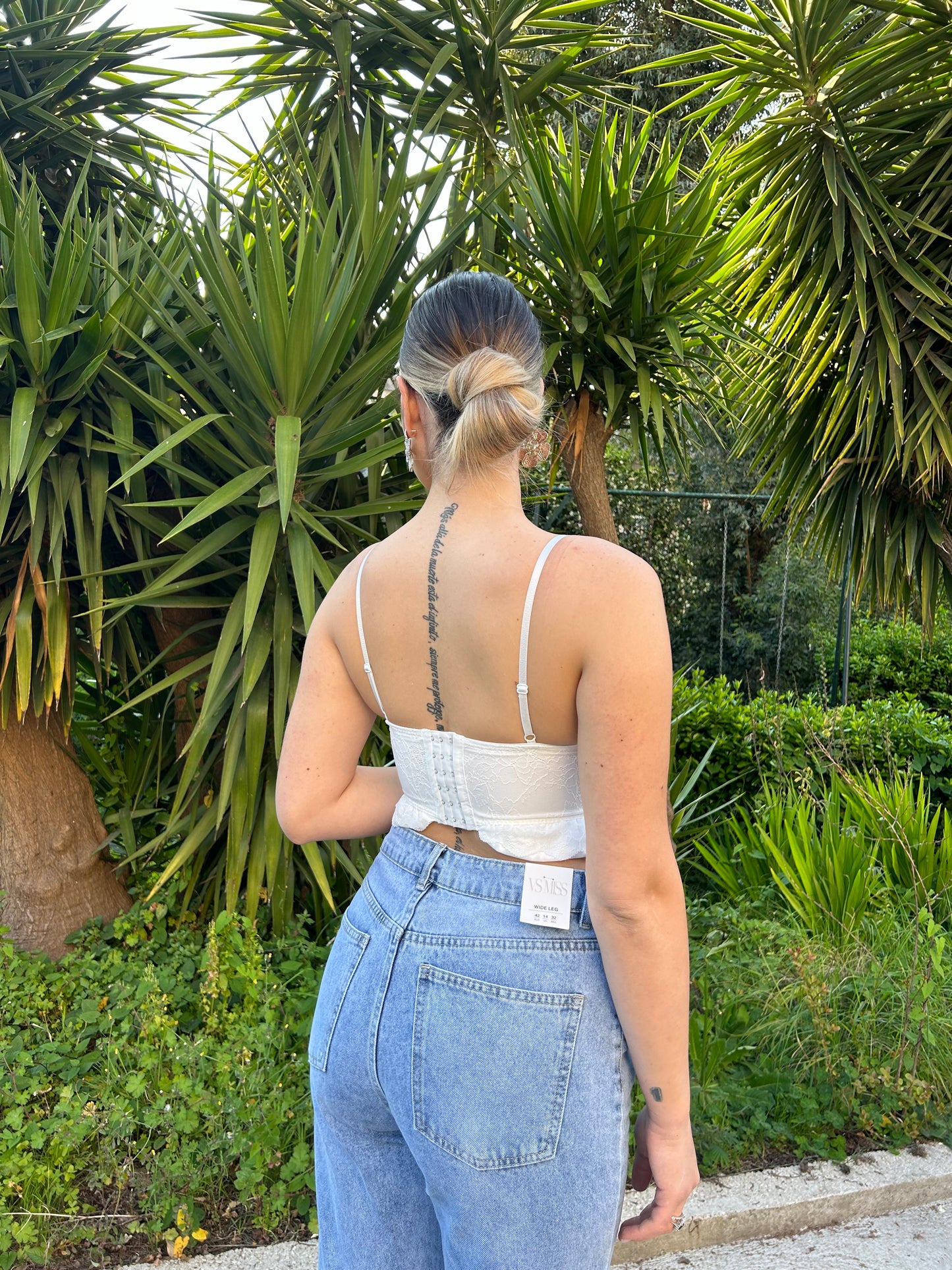 Bustier shelly